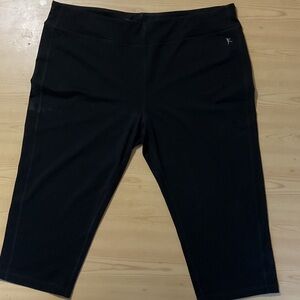 Danskin Now Black Capri Fitted Capris Size XL